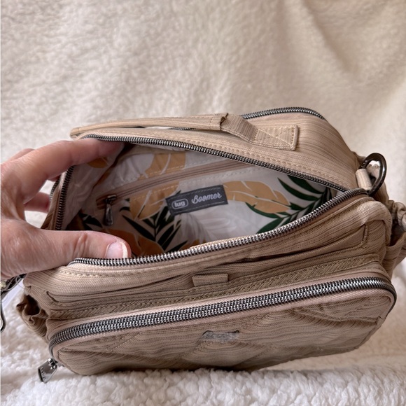 Lug Boomer Crossbody Brushed Gold - Picture 8 of 8